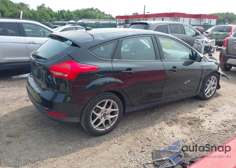 2015 Ford Focus Se z USA, uszkodzony, nr VIN 1FADP3K21FL254875